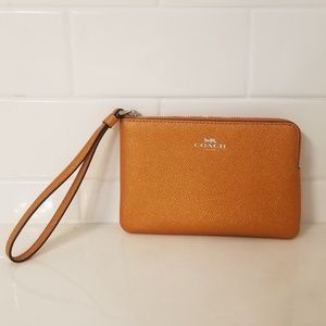 Coach Crossgrain Leather Corner Zip Wristlet